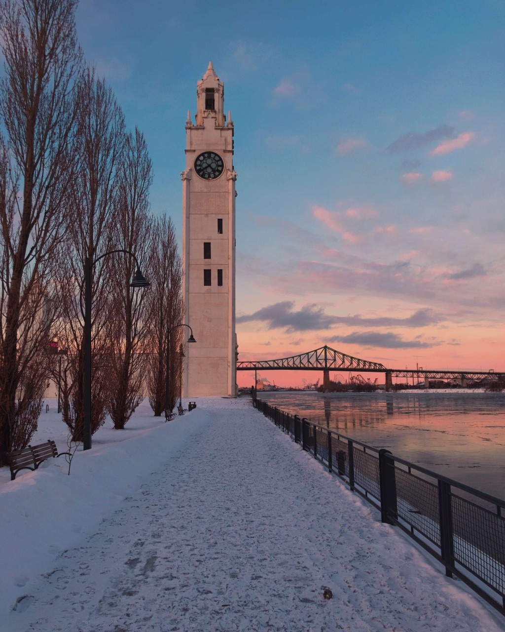 Tour de l'Horloge Vieux Port Montréal