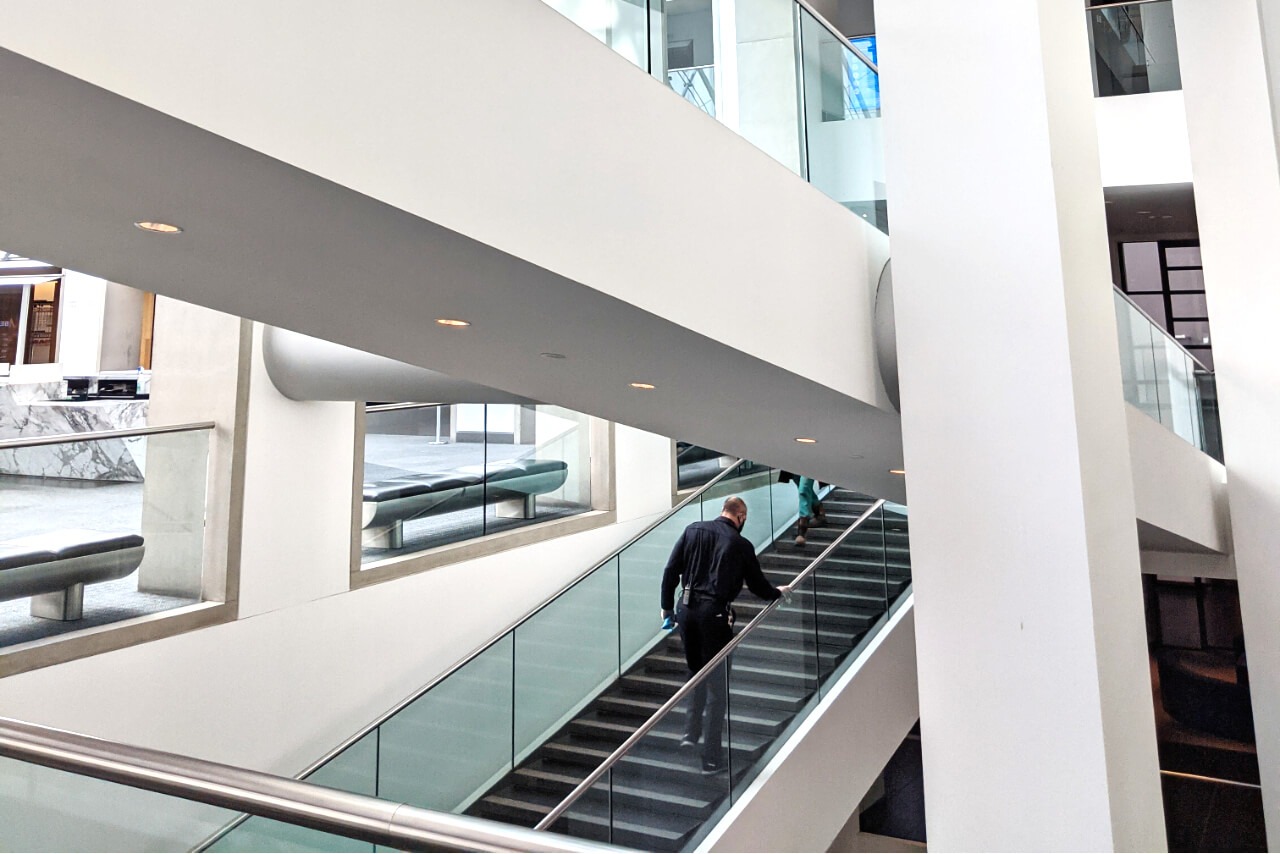 escalier moshe safdie MBAM