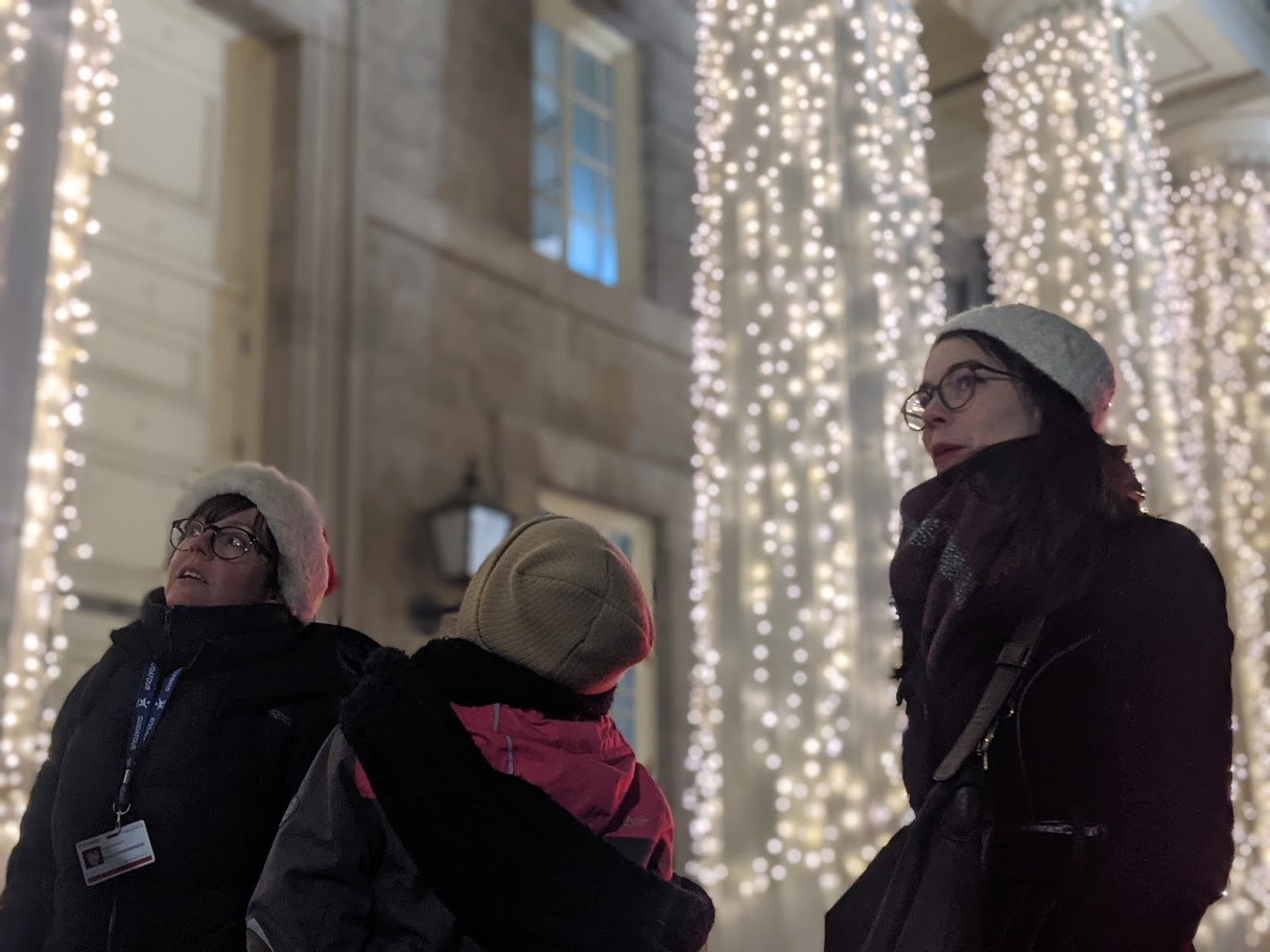 Visite guidée Secrets de Noël du Vieux-Montréal par Guidatour